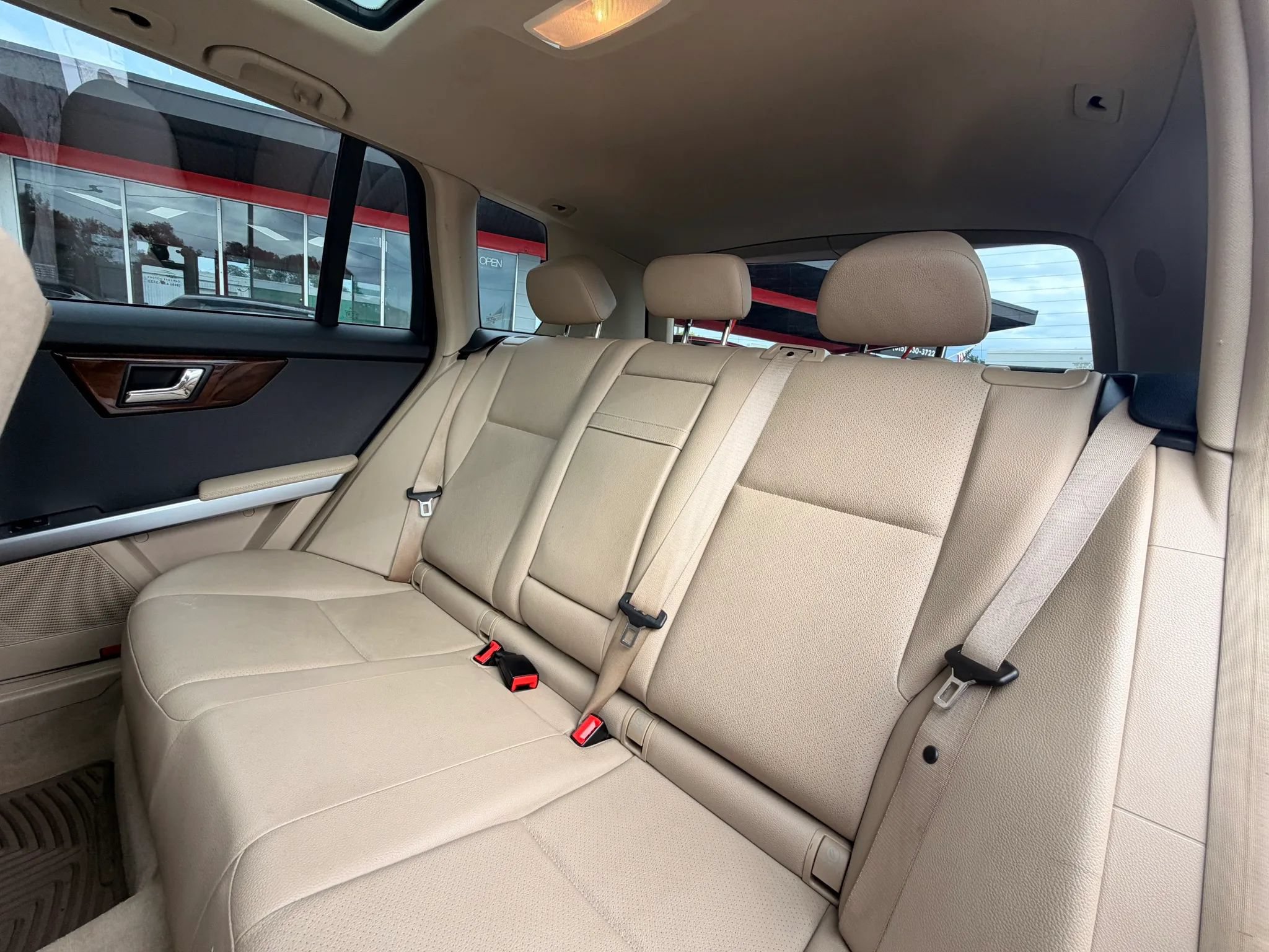 Used 2011 Mercedes-Benz GLK 350 4MATIC image 14