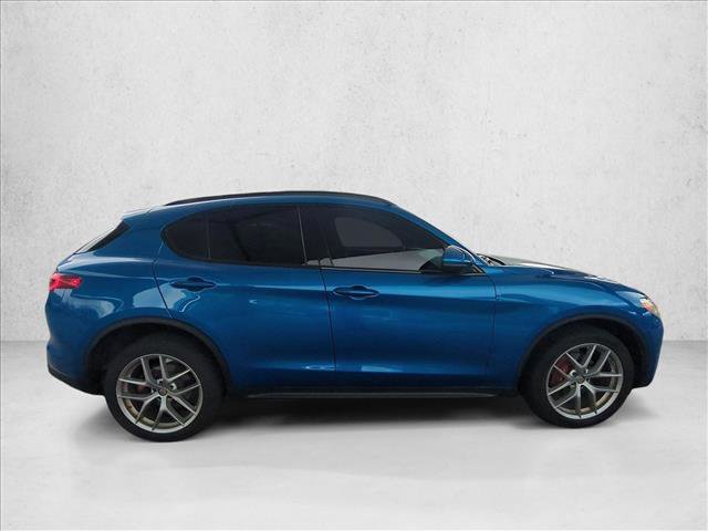 Used 2018 Alfa Romeo Stelvio Ti Sport image 4