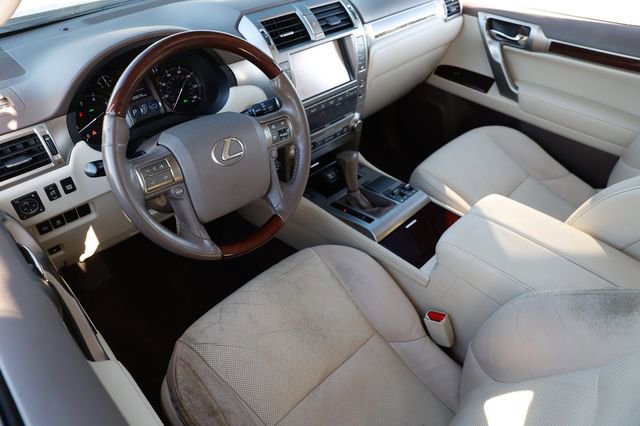 Used 2014 Lexus GX 460 w/ Premium Package image 6