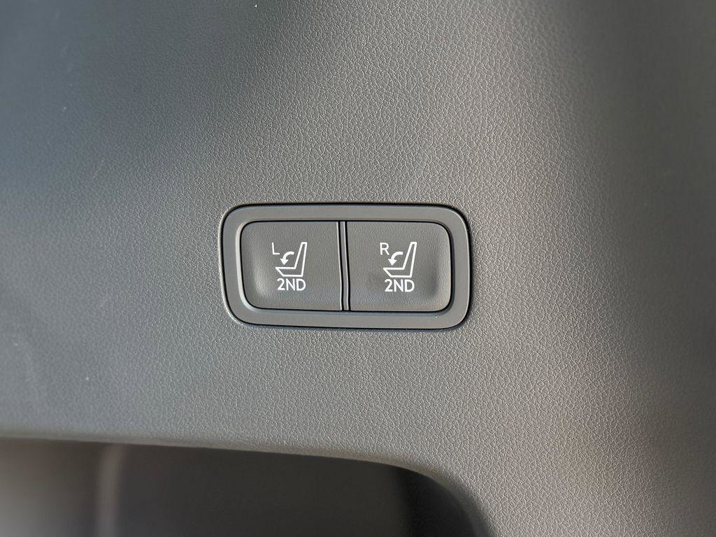 New 2026 Hyundai Santa Fe SE image 7
