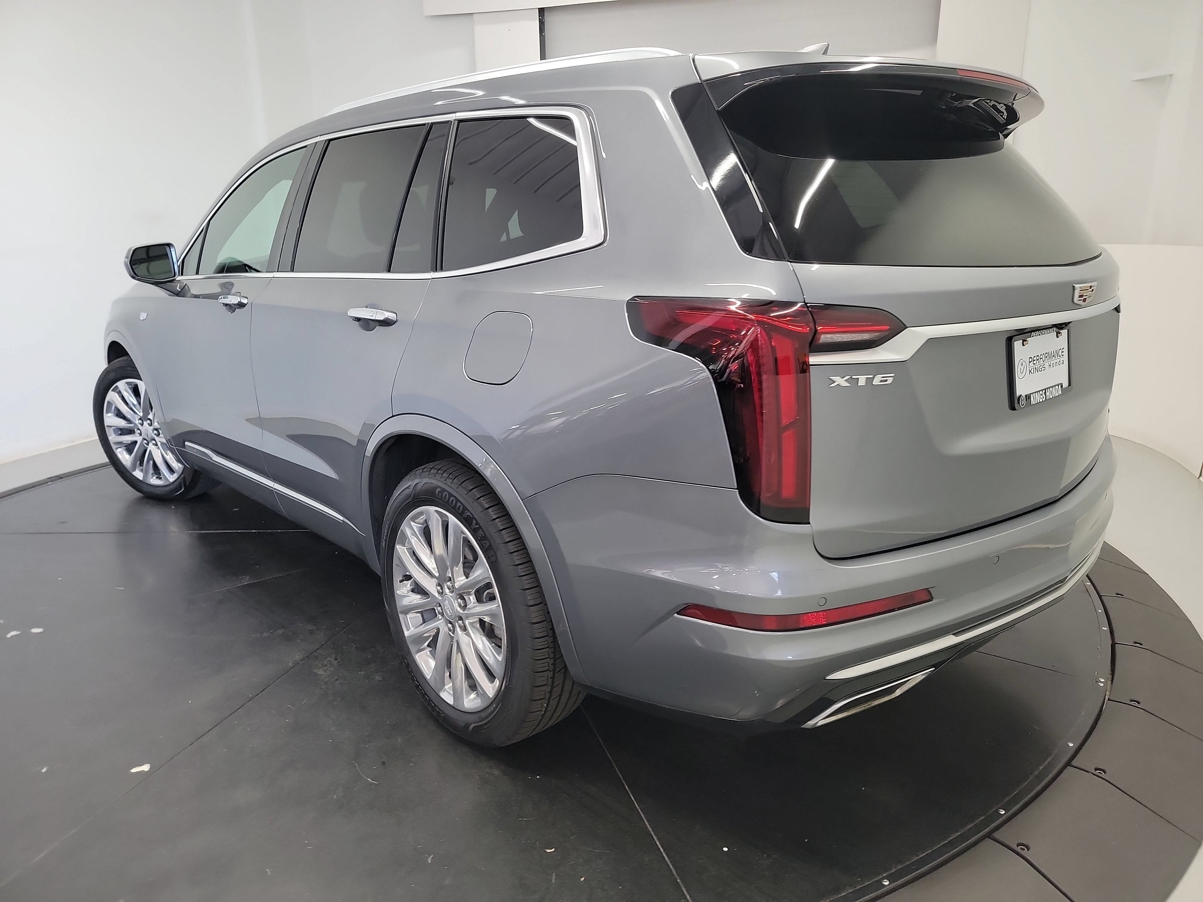 Used 2020 Cadillac XT6 Premium Luxury FWD image 6