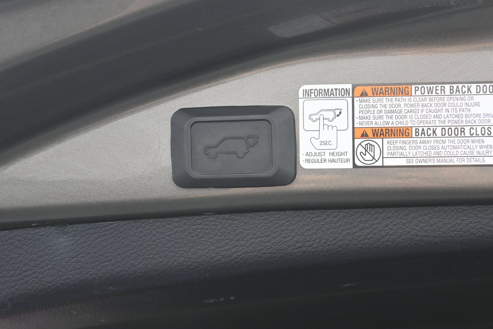 Used 2014 Toyota RAV4 Limited AWD/4WD image 16