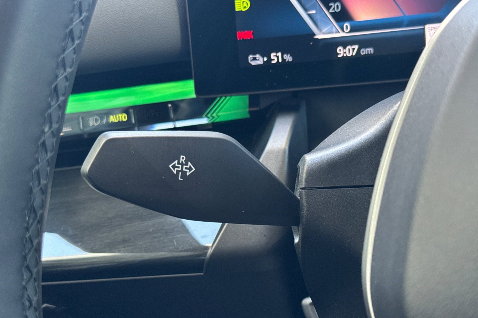 Used 2024 BMW i5 eDrive40i w/ Premium Package RWD image 33