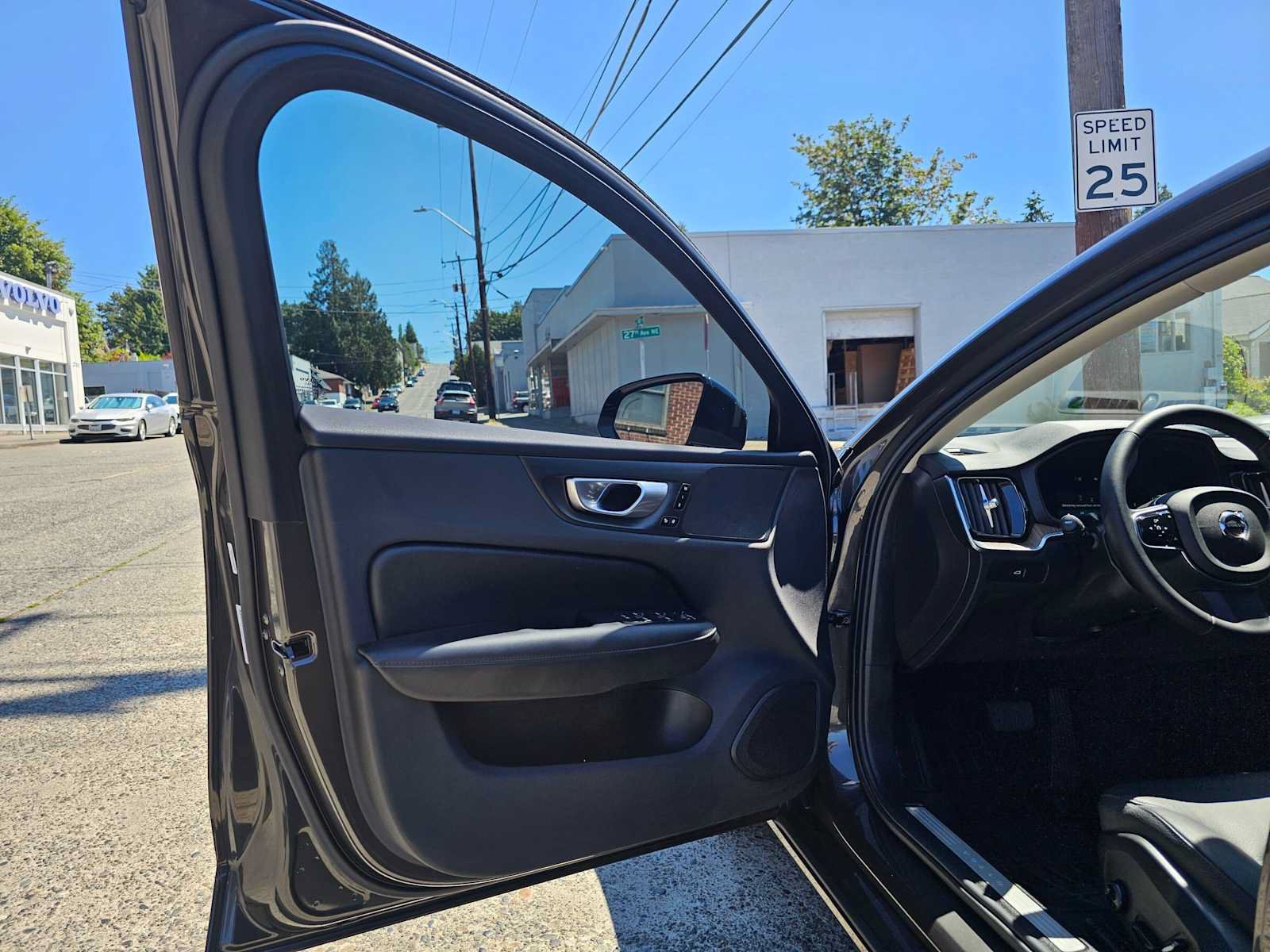 Certified 2024 Volvo S60 B5 Plus AWD/4WD image 19