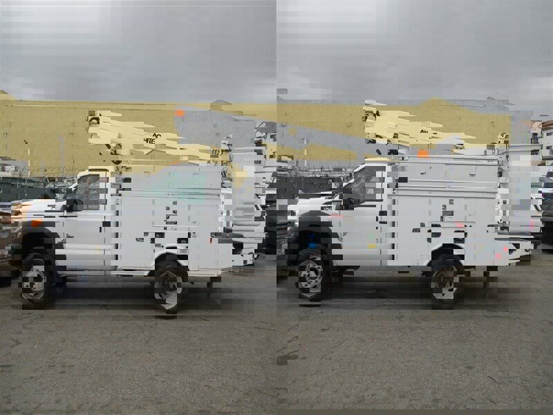 Used 2013 Ford F450 XL w/ Snow Plow Prep Pkg image 32