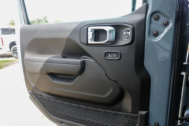 New 2025 Jeep Gladiator Willys image 15