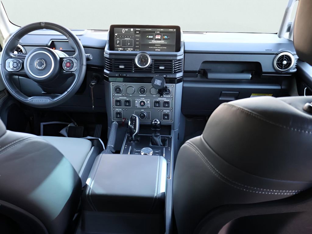 Used 2025 INEOS Grenadier Fieldmaster Edition image 19