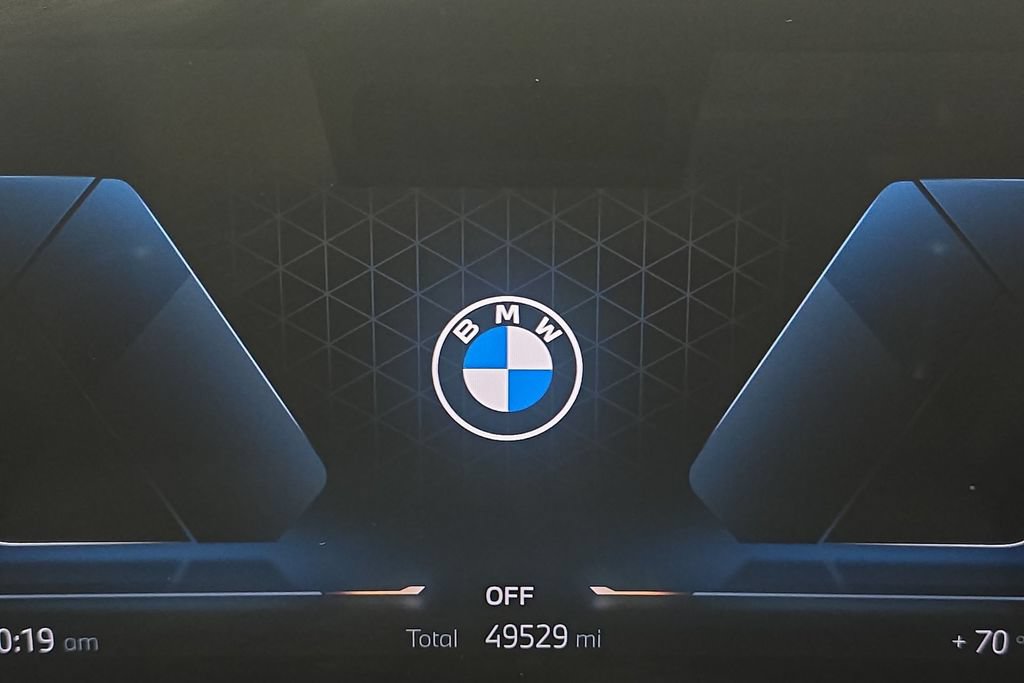 Certified 2025 BMW X7 xDrive40i w/ Executive Package AWD/4WD image 16