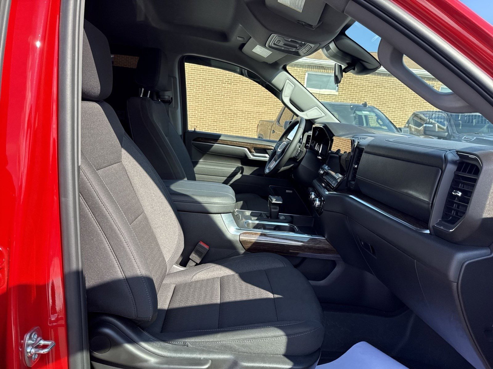 Used 2025 GMC Sierra 1500 Elevation image 25