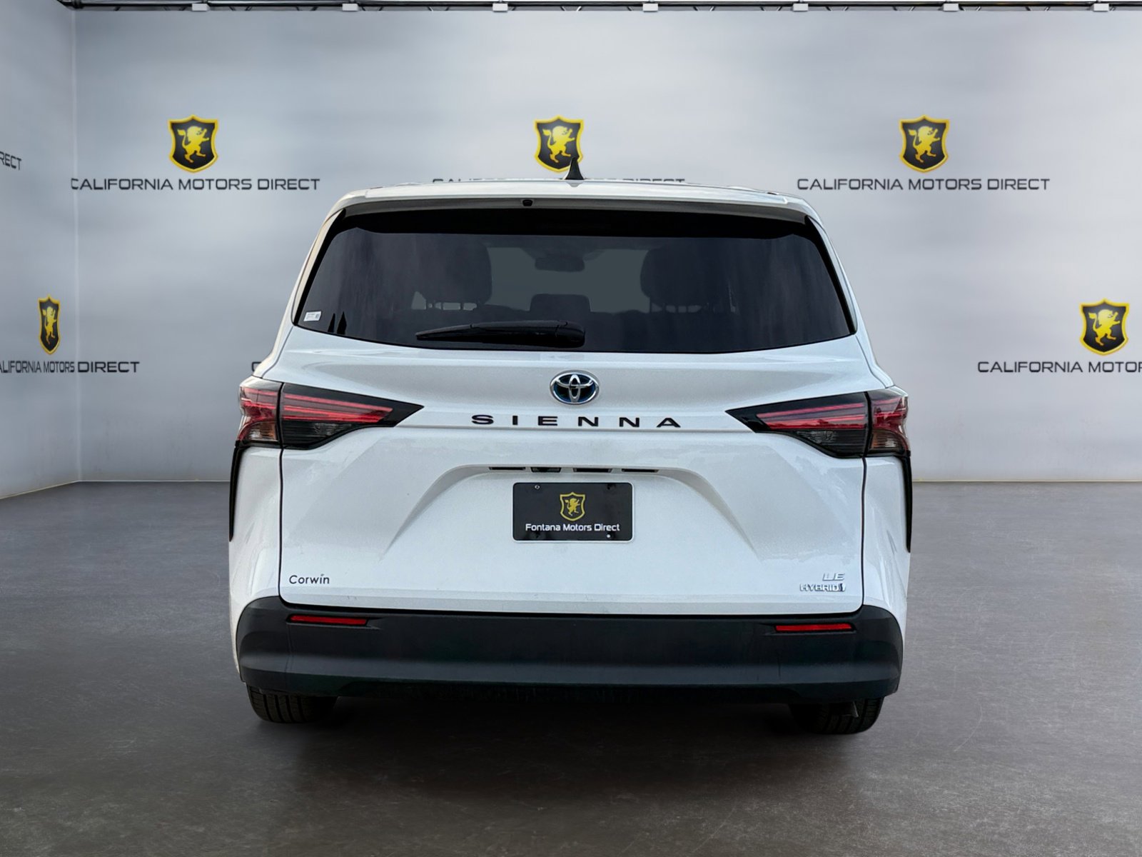 Used 2022 Toyota Sienna LE image 4