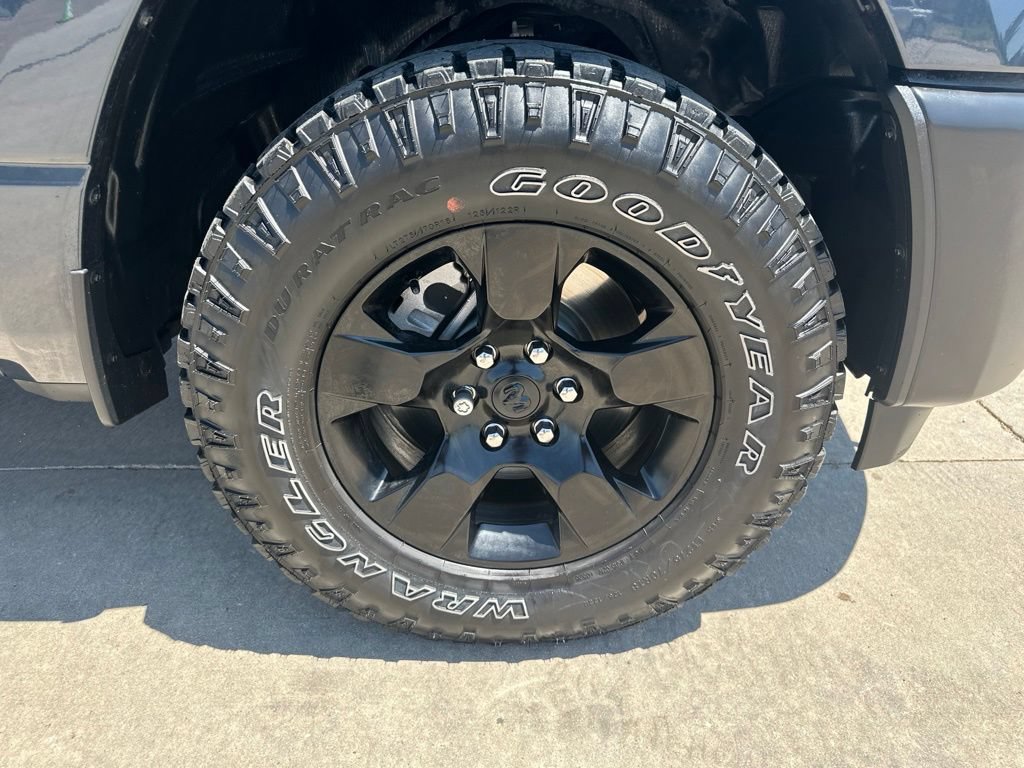 Used 2025 RAM 1500 Warlock AWD/4WD image 37