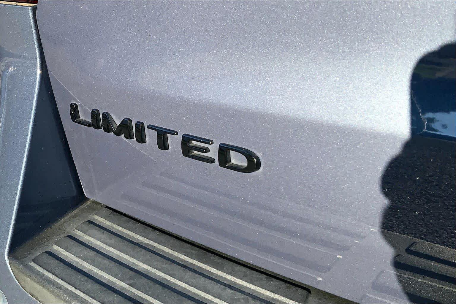 Used 2023 Ford Expedition Limited RWD image 10