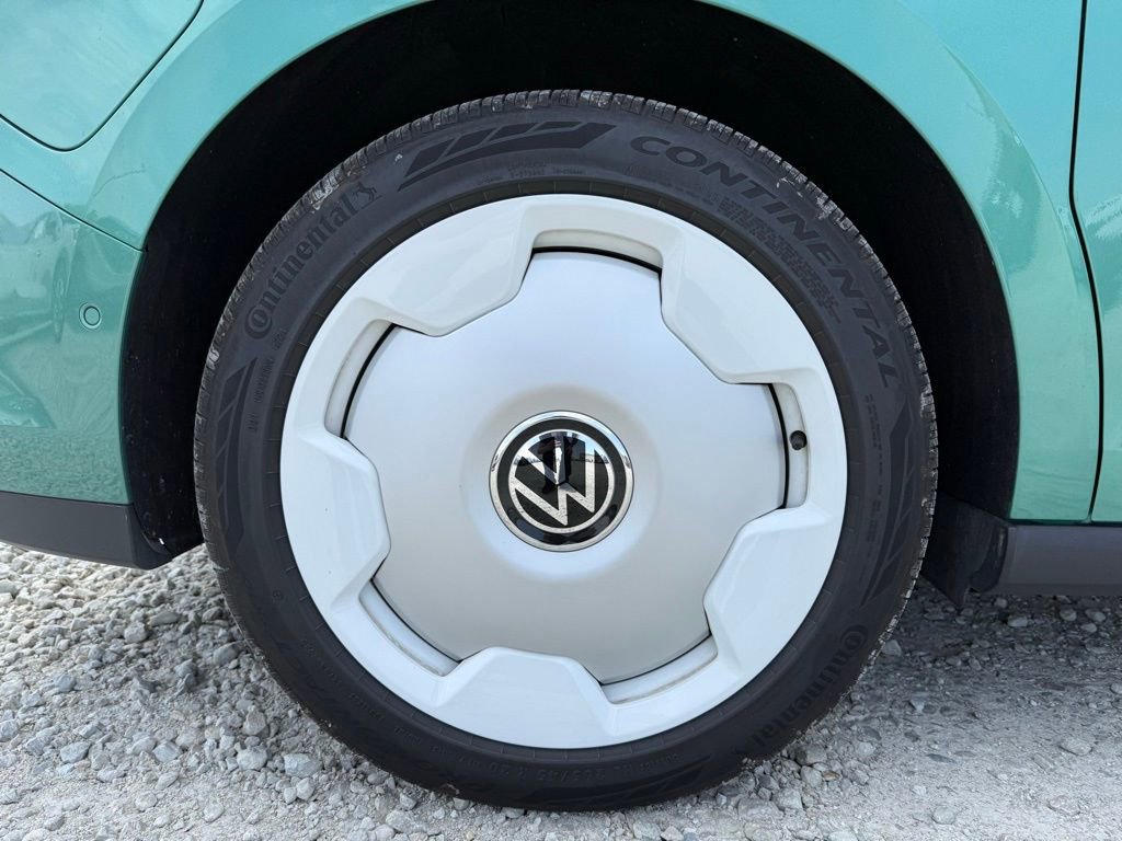 Used 2025 Volkswagen ID. Buzz 1st Edition AWD/4WD image 16