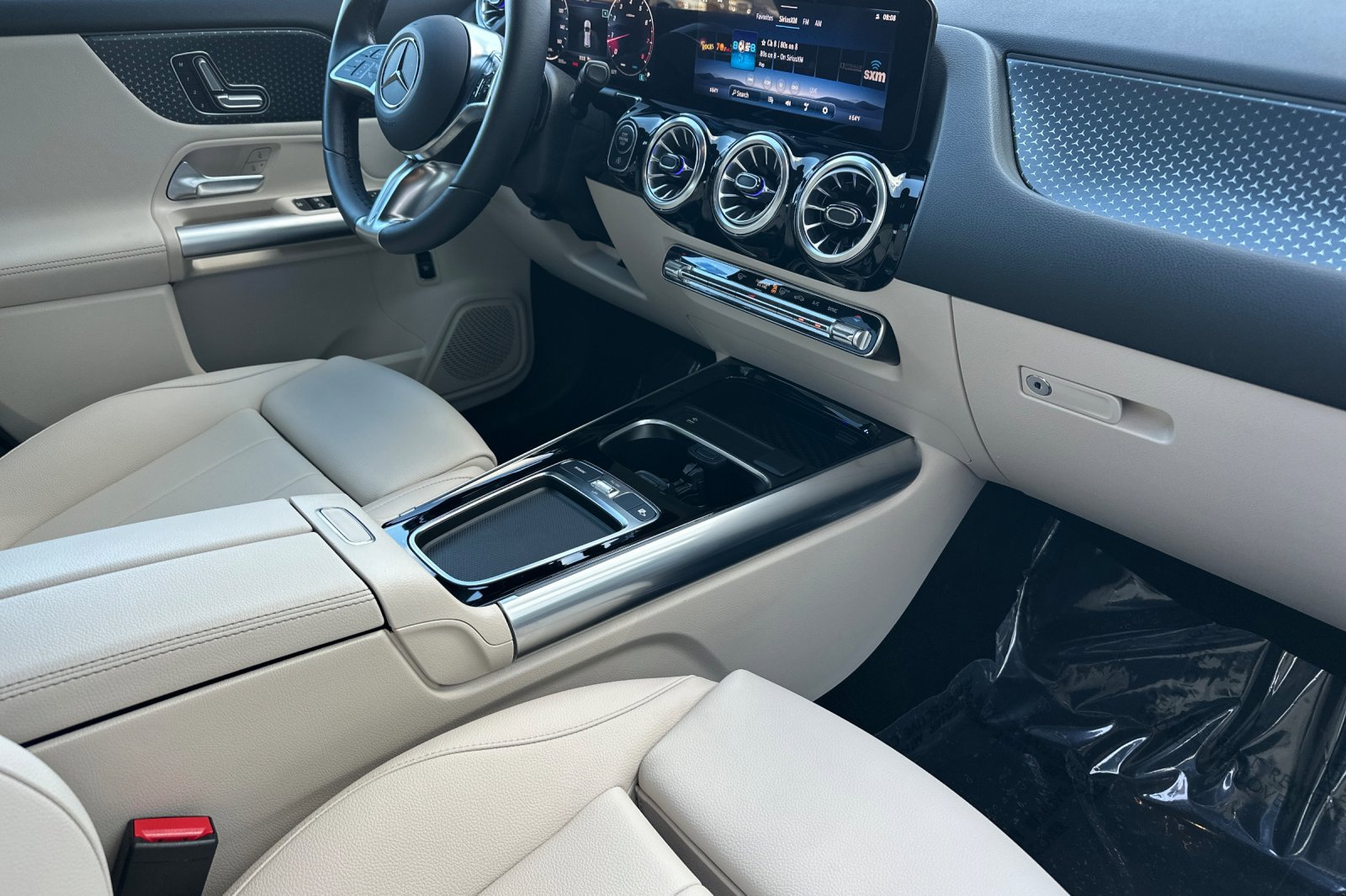 Certified 2025 Mercedes-Benz GLA 250 4MATIC image 16