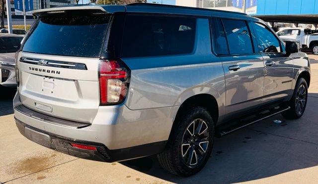 Used 2023 Chevrolet Suburban Z71 w/ Luxury Package image 2