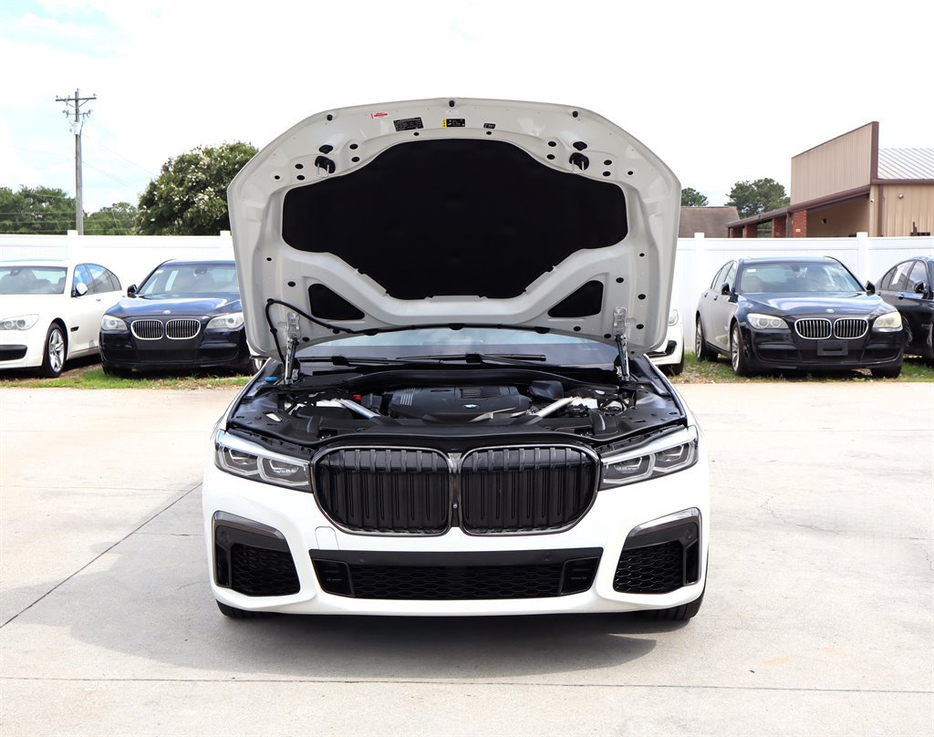 Used 2020 BMW 740i w/ M Sport Package RWD image 49
