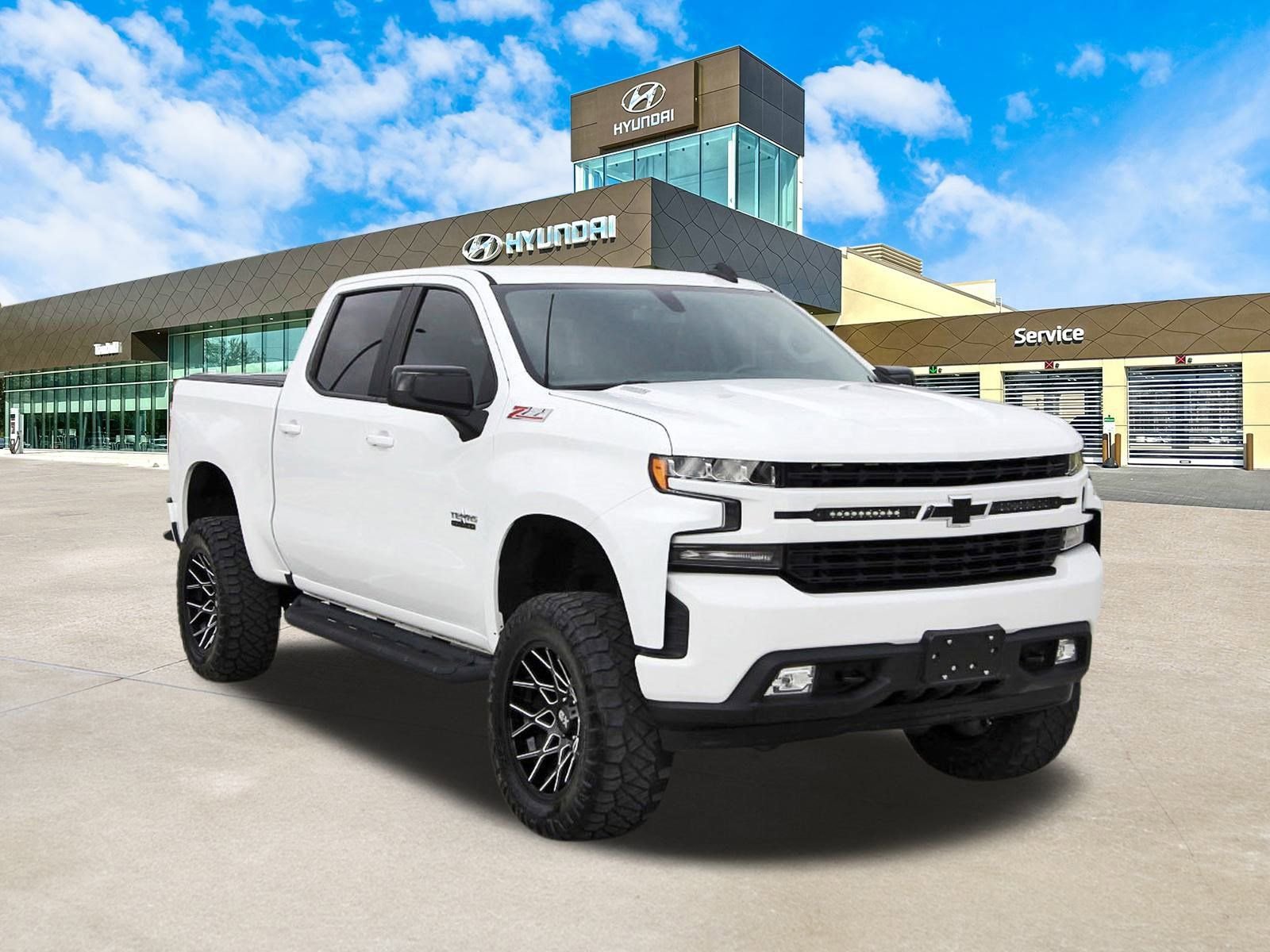 Used 2020 Chevrolet Silverado 1500 RST w/ Texas Edition image 3