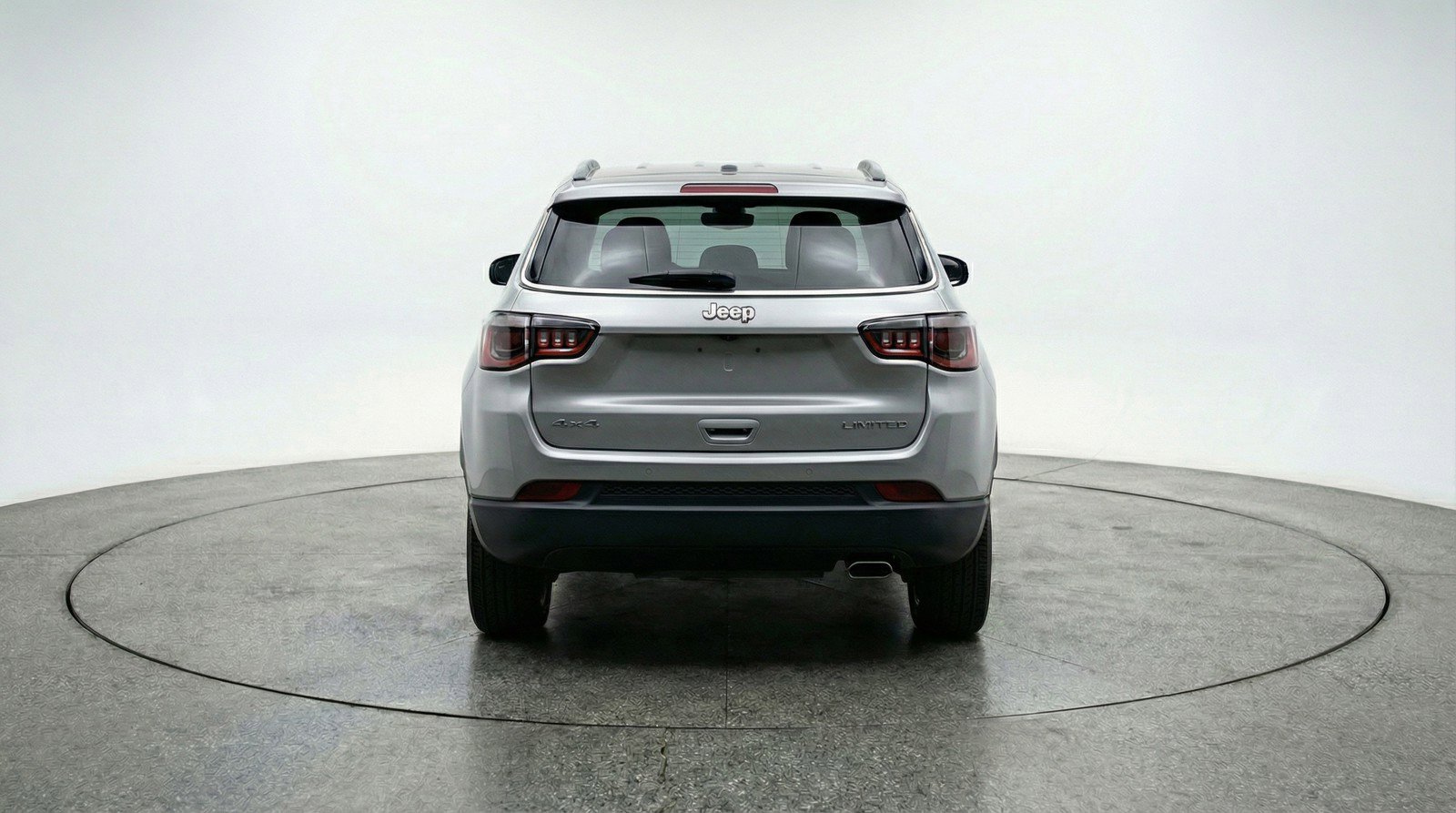 Used 2025 Jeep Compass Latitude image 7