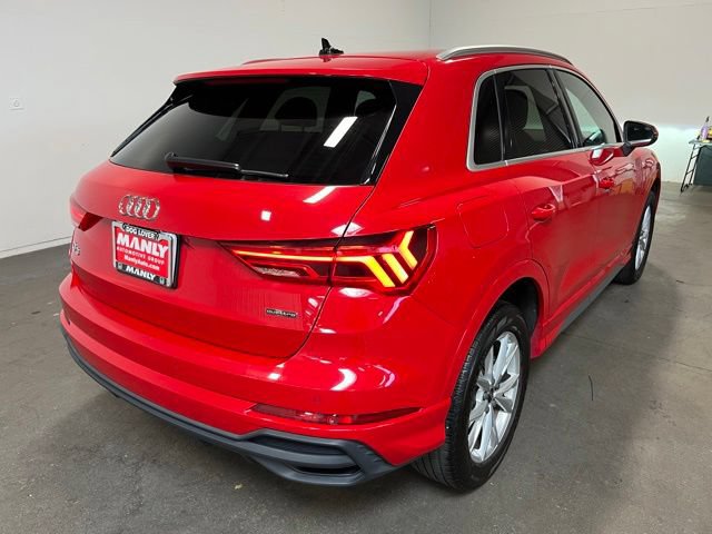 Used 2024 Audi Q3 2.0T Premium AWD/4WD image 3