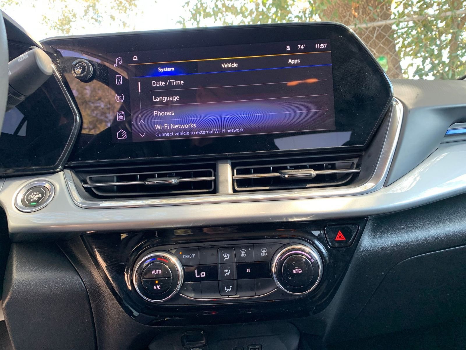 Used 2025 Chevrolet Trax LT image 17