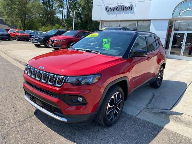 Used 2023 Jeep Compass Limited AWD/4WD image 10