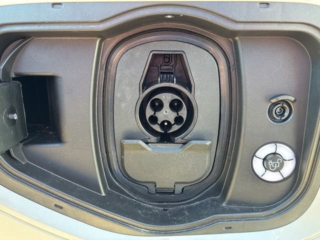 New 2025 Ford F150 Lightning Lariat w/ Max Trailer Tow Package image 3