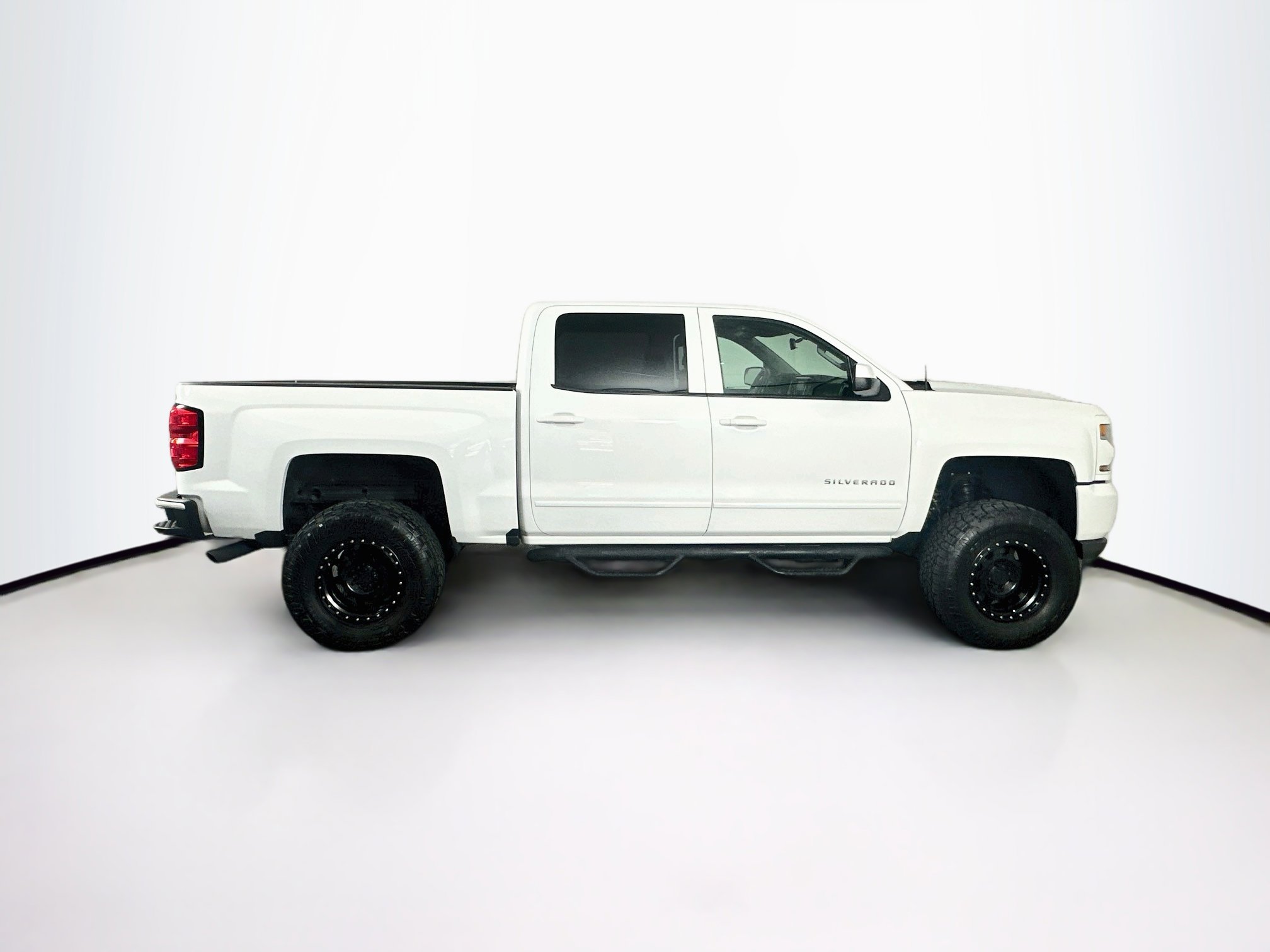 Used 2018 Chevrolet Silverado 1500 LT w/ All Star Edition AWD/4WD image 10