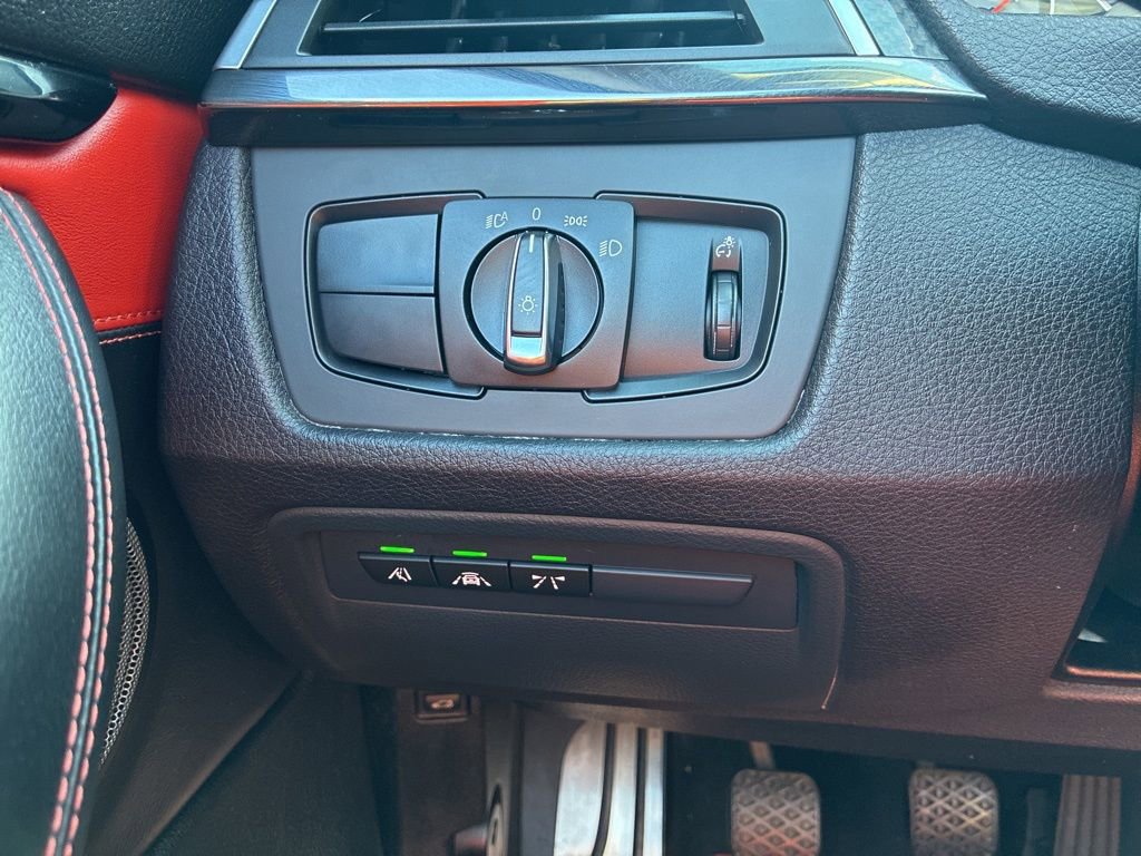 Used 2016 BMW M4 Convertible image 29