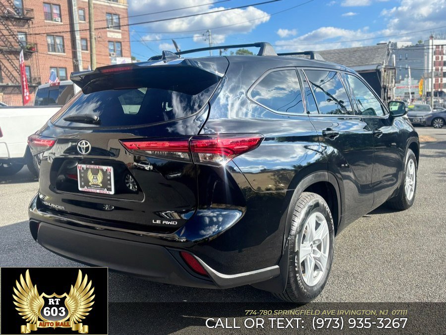 Used 2021 Toyota Highlander LE AWD/4WD image 6