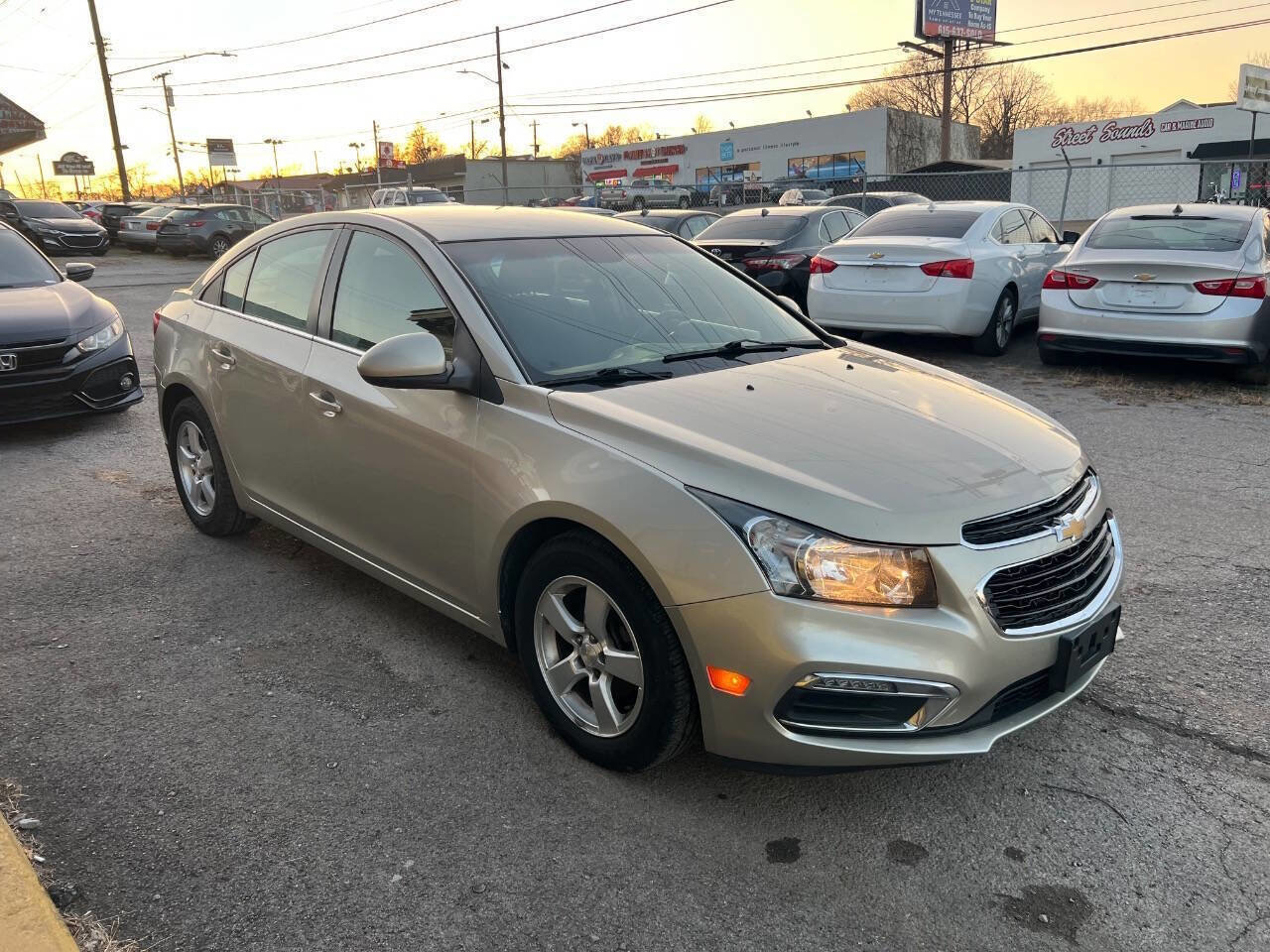 Used 2016 Chevrolet Cruze LT image 7