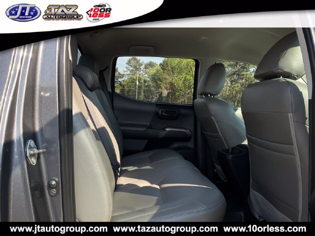 Used 2018 Toyota Tacoma SR5 AWD/4WD image 13