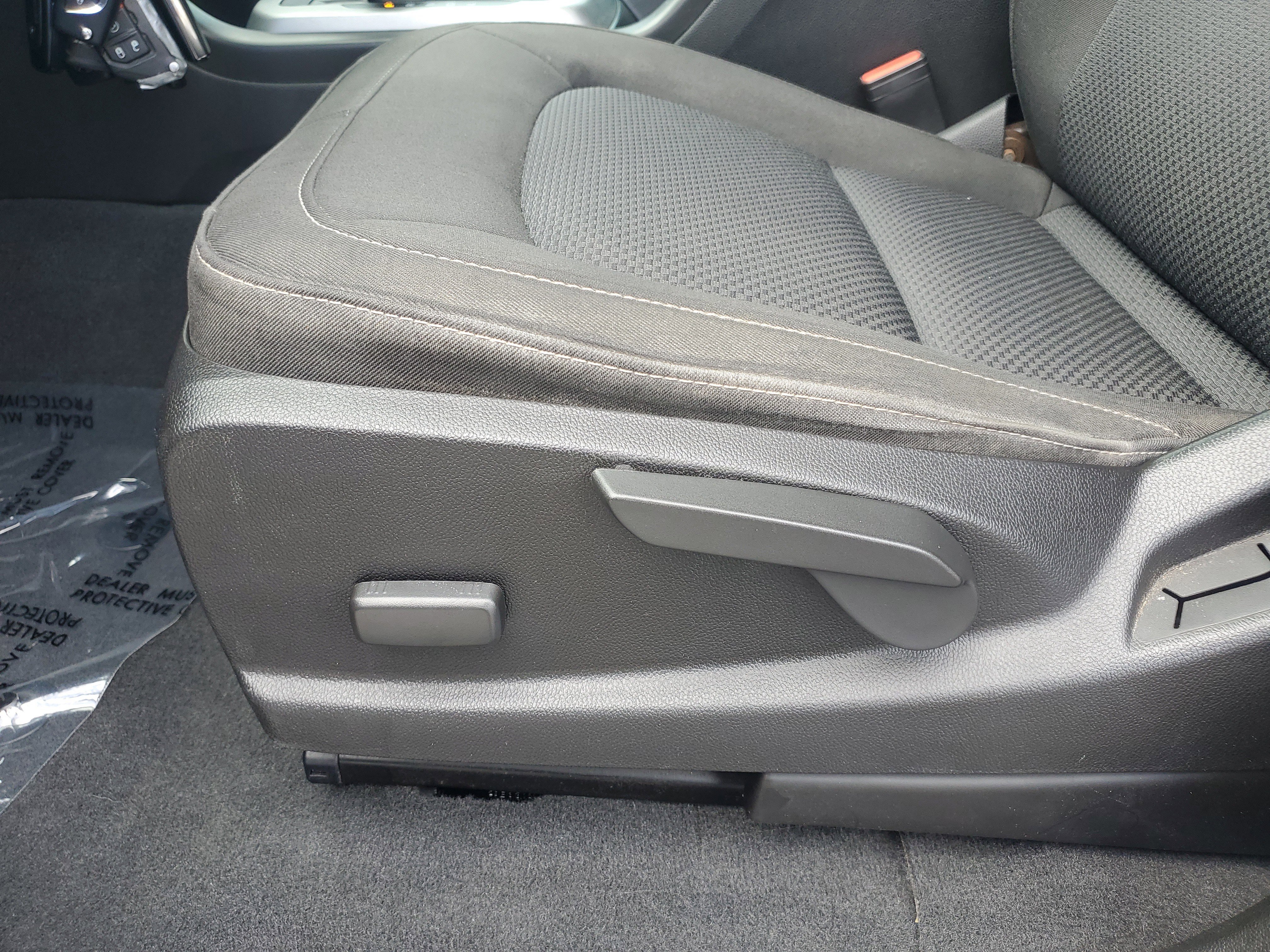 Used 2021 Chevrolet Colorado LT image 17