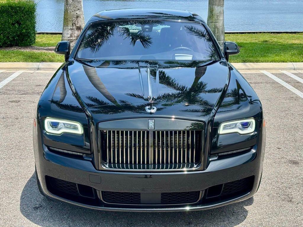 Used 2019 Rolls-Royce Ghost RWD image 2