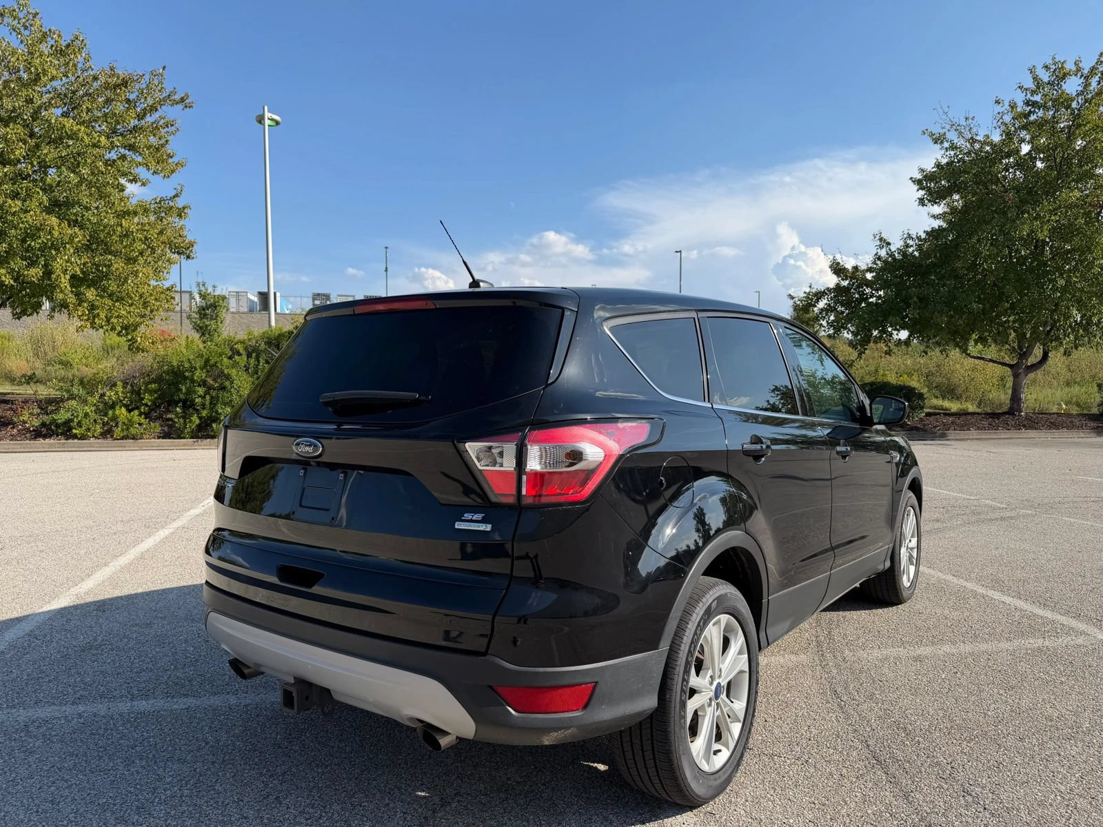 Used 2017 Ford Escape SE FWD image 6