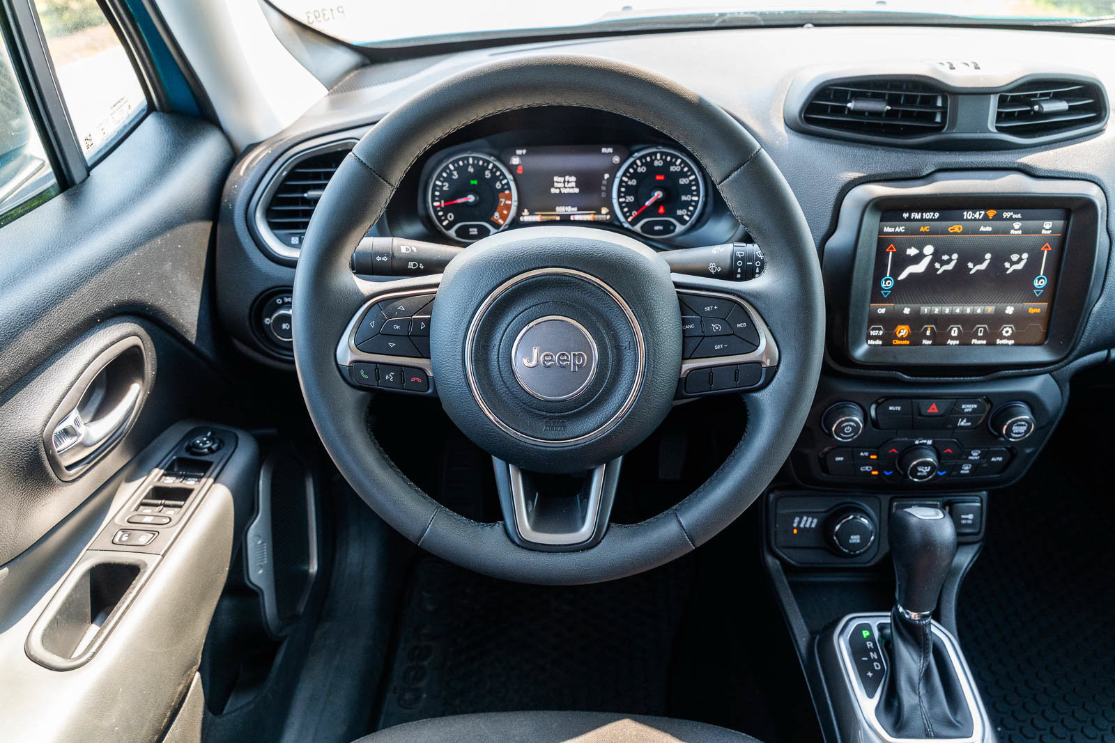 Used 2022 Jeep Renegade Latitude AWD/4WD image 22
