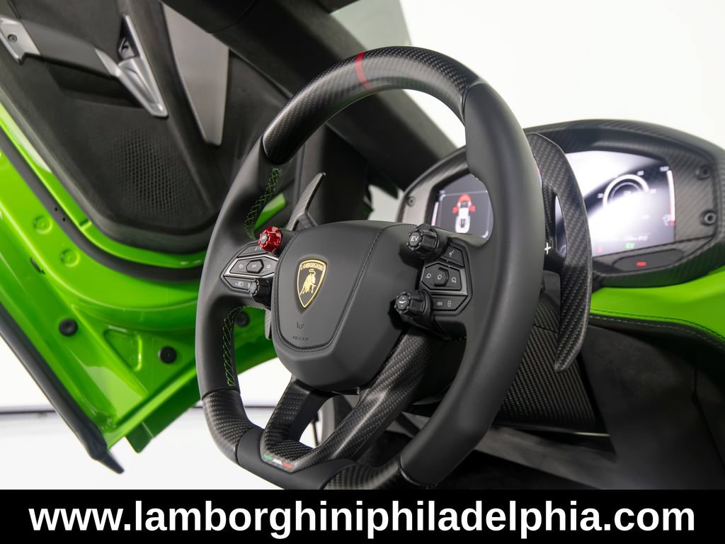 Used 2024 Lamborghini Revuelto AWD/4WD image 32