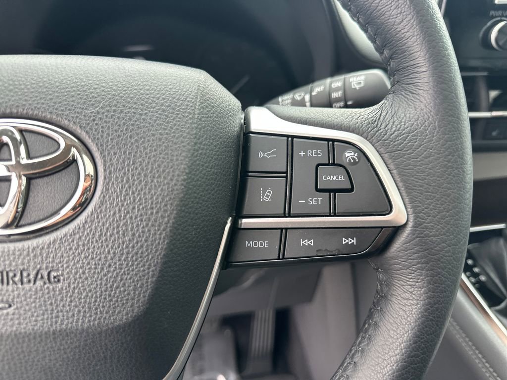 Certified 2021 Toyota Sienna XLE image 21