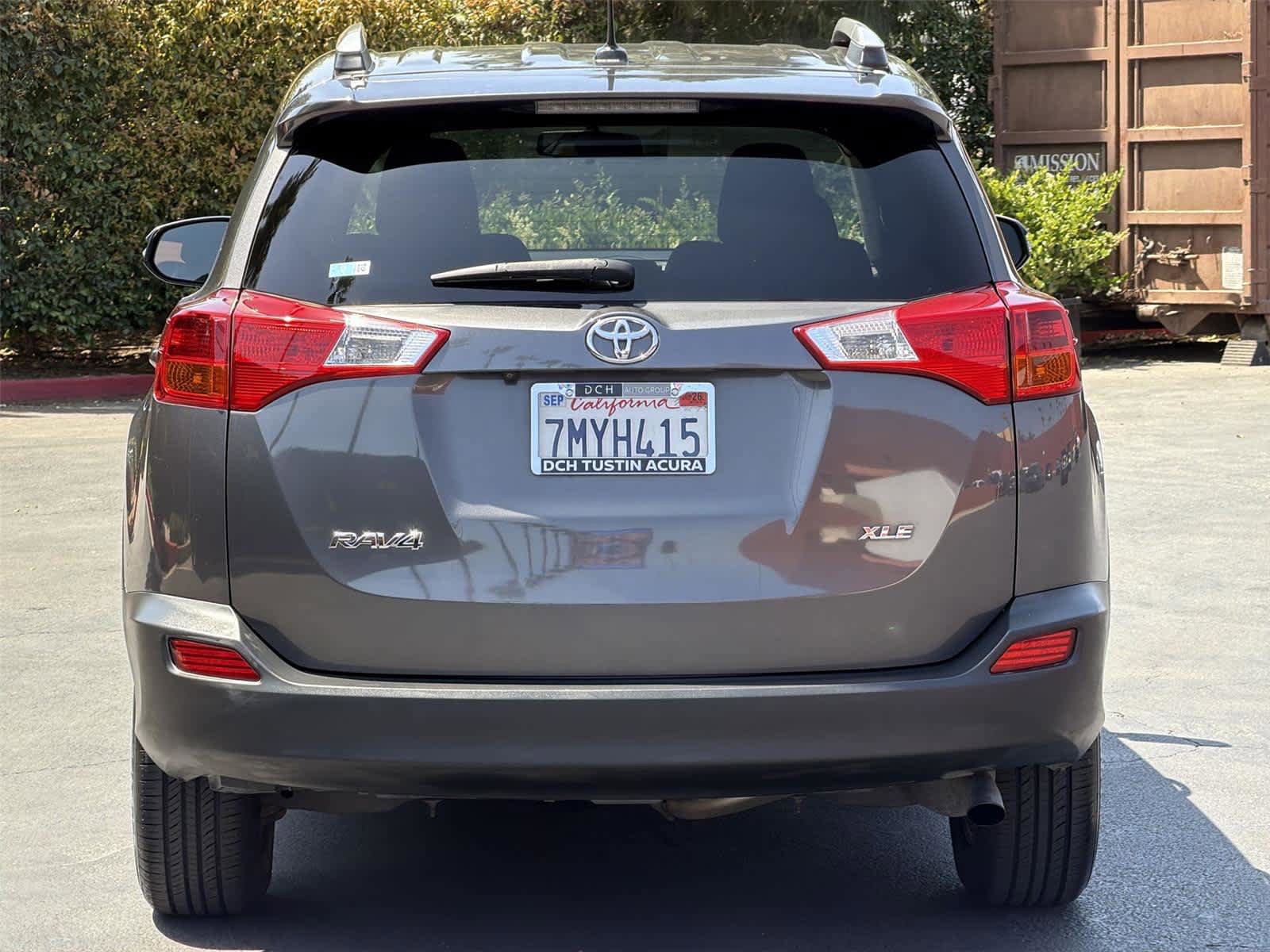 Used 2015 Toyota RAV4 XLE FWD image 6