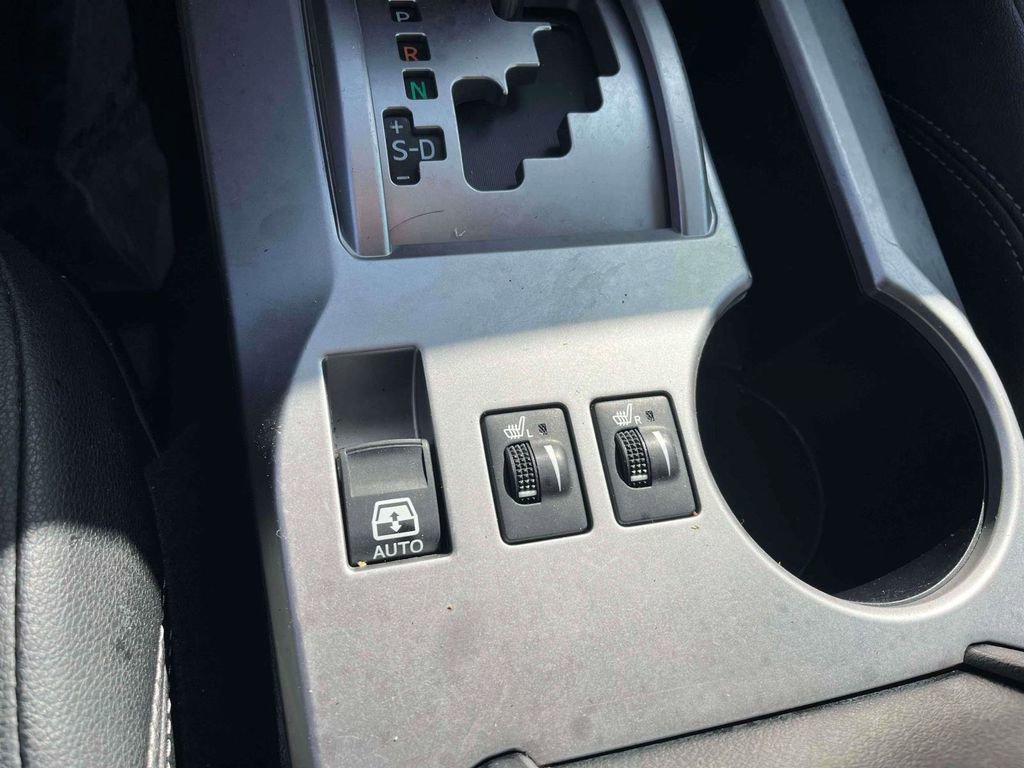 Used 2014 Toyota 4Runner SR5 Premium image 21