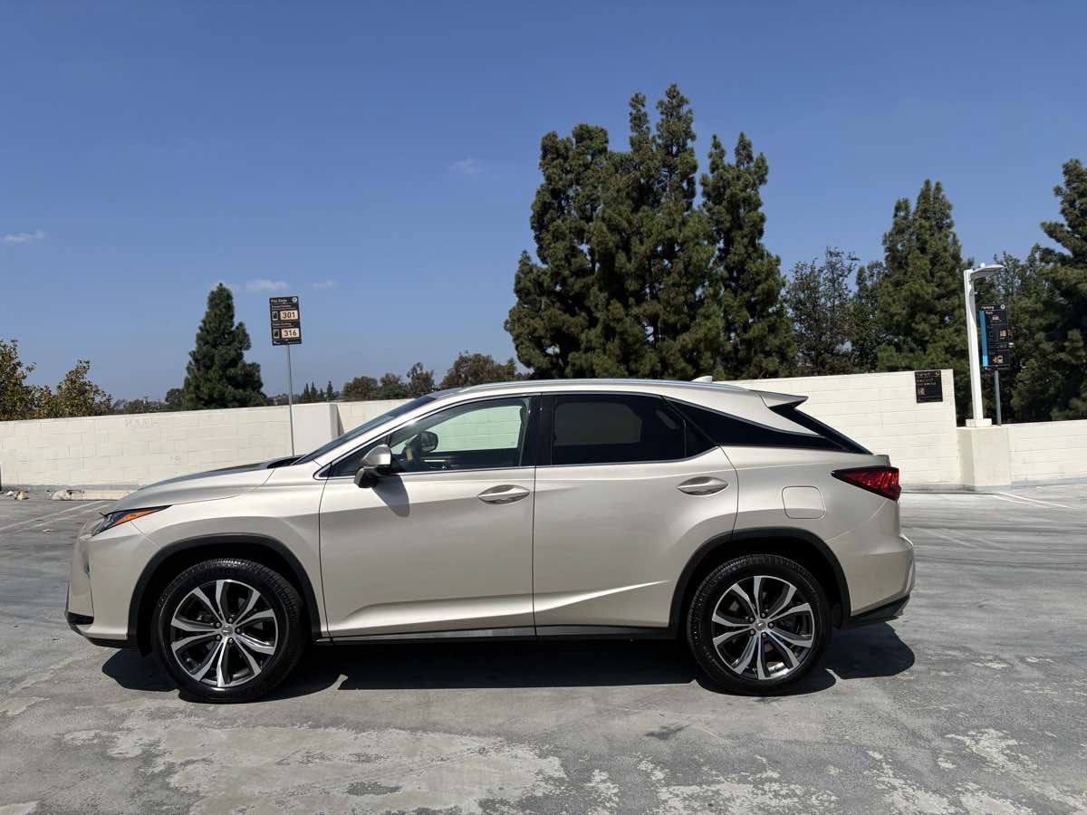 Used 2017 Lexus RX 350 FWD w/ Premium Package image 11