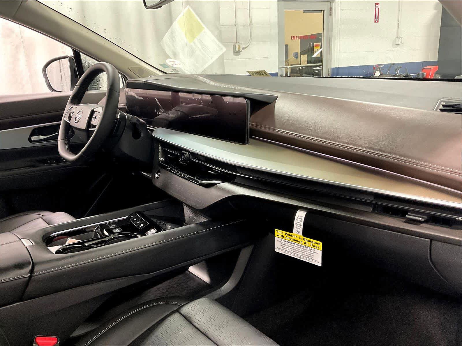 Certified 2026 Nissan Murano Platinum w/ Cargo Package image 14