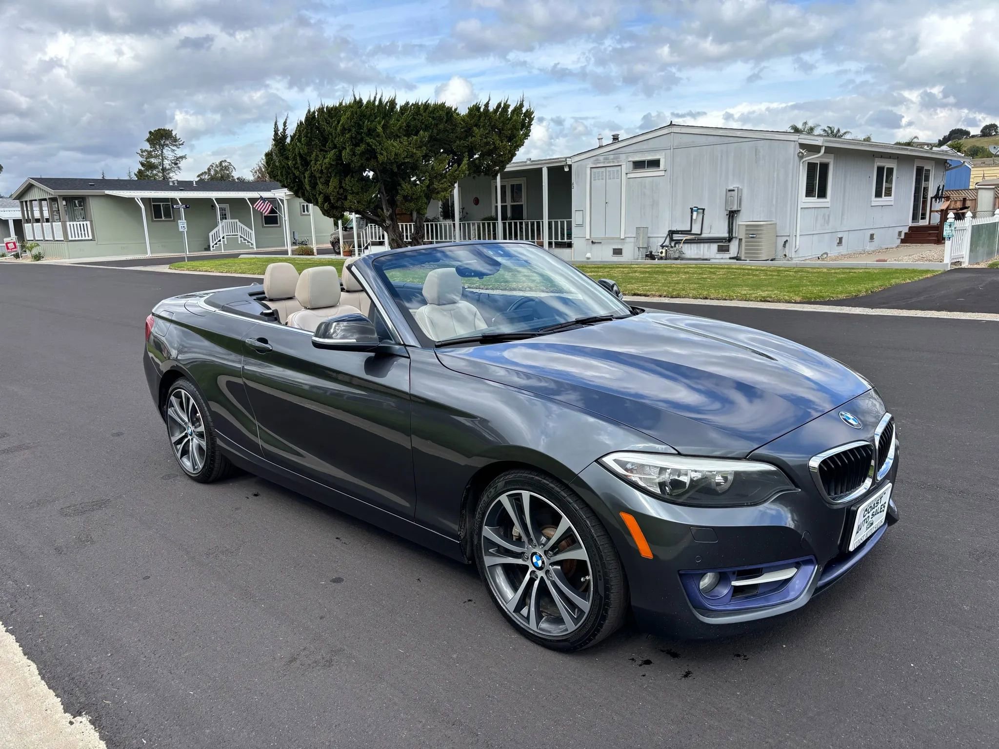 Used 2015 BMW 228i xDrive 228i xDrive Convertible 2D image 5