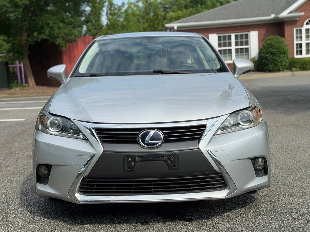 Used 2016 Lexus CT 200h w/ Seat Comfort Package FWD image 8