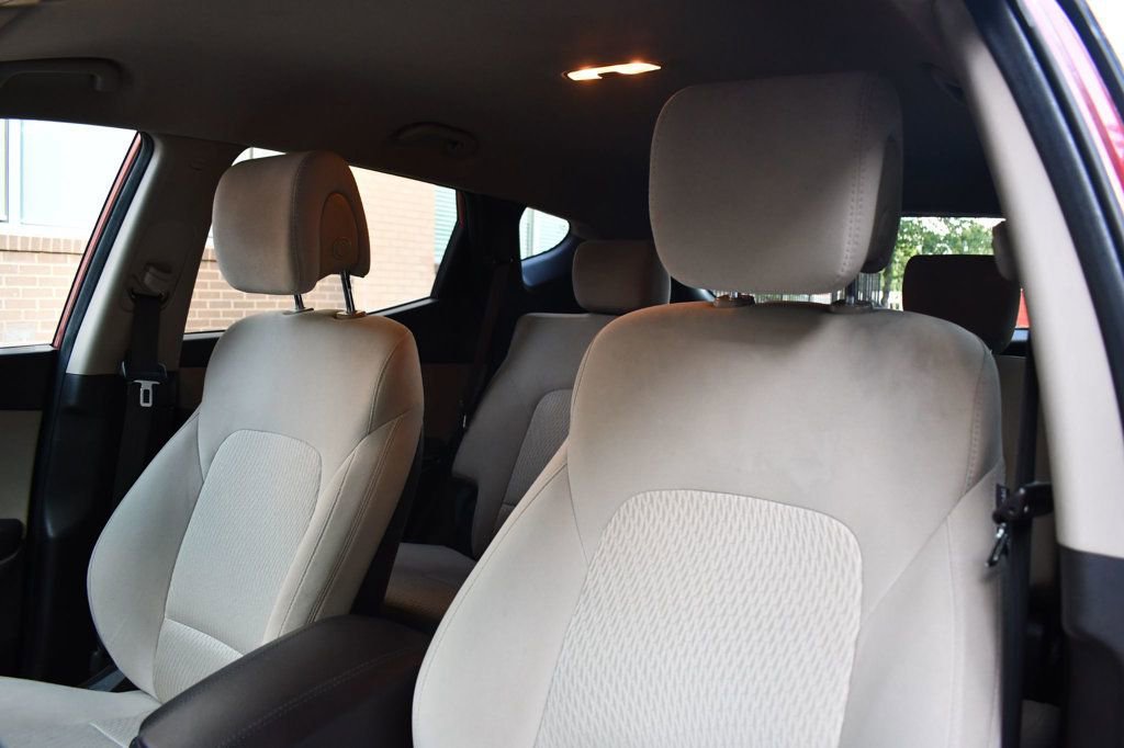 Used 2015 Hyundai Santa Fe Sport image 21