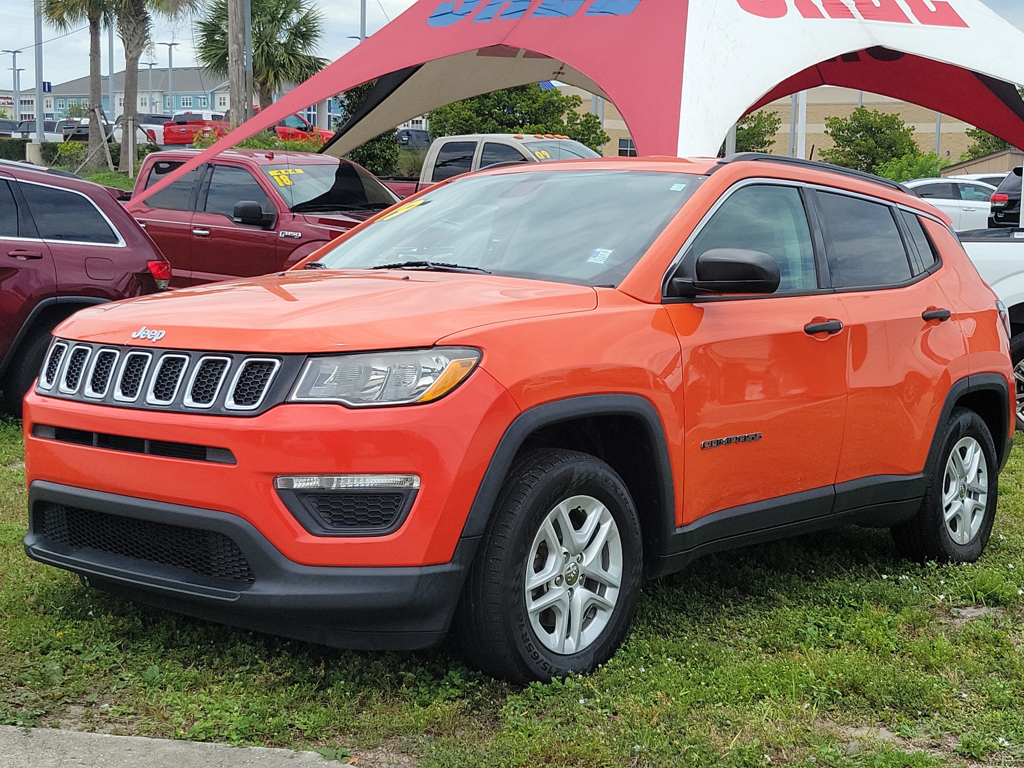 Used 2019 Jeep Compass Sport FWD image 2