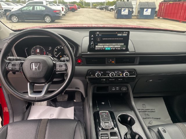 Used 2025 Honda Pilot Touring image 22