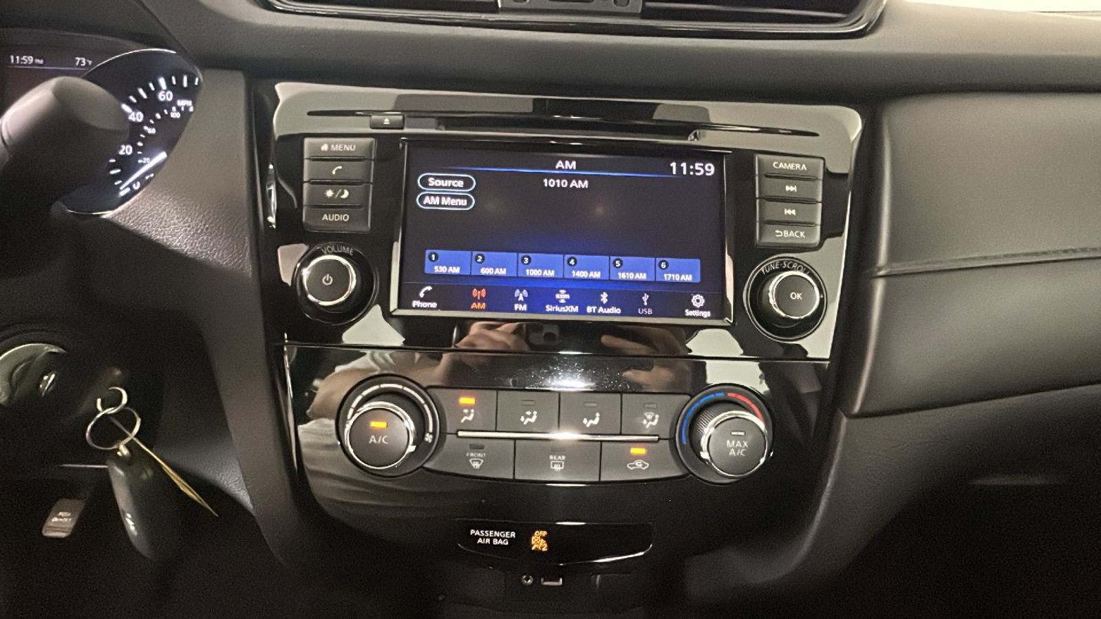 Used 2020 Nissan Rogue S FWD image 26