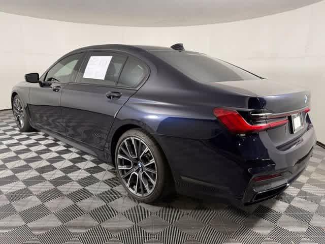 Used 2022 BMW 740i w/ M Sport Package RWD image 4