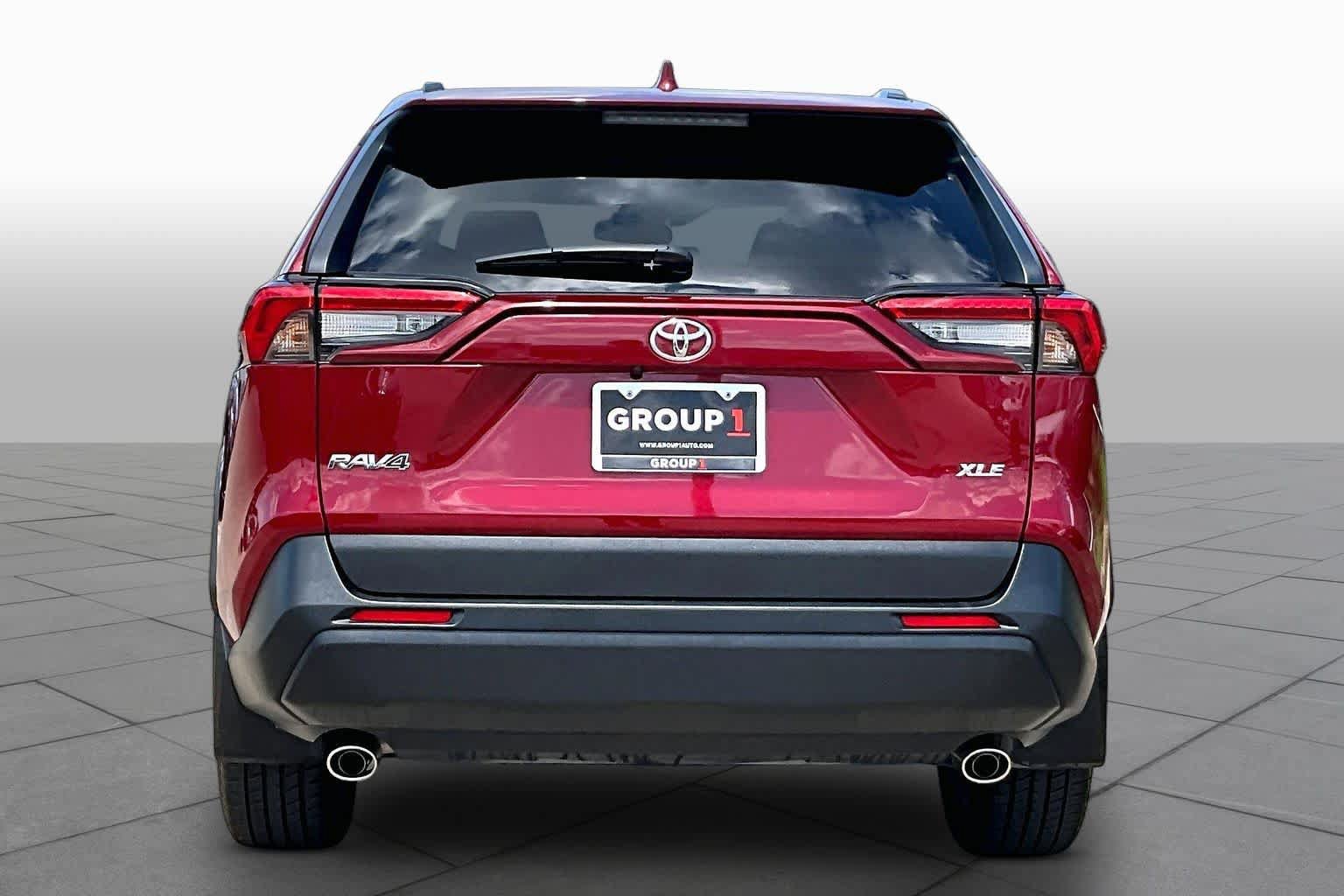 Used 2024 Toyota RAV4 XLE Premium FWD image 9