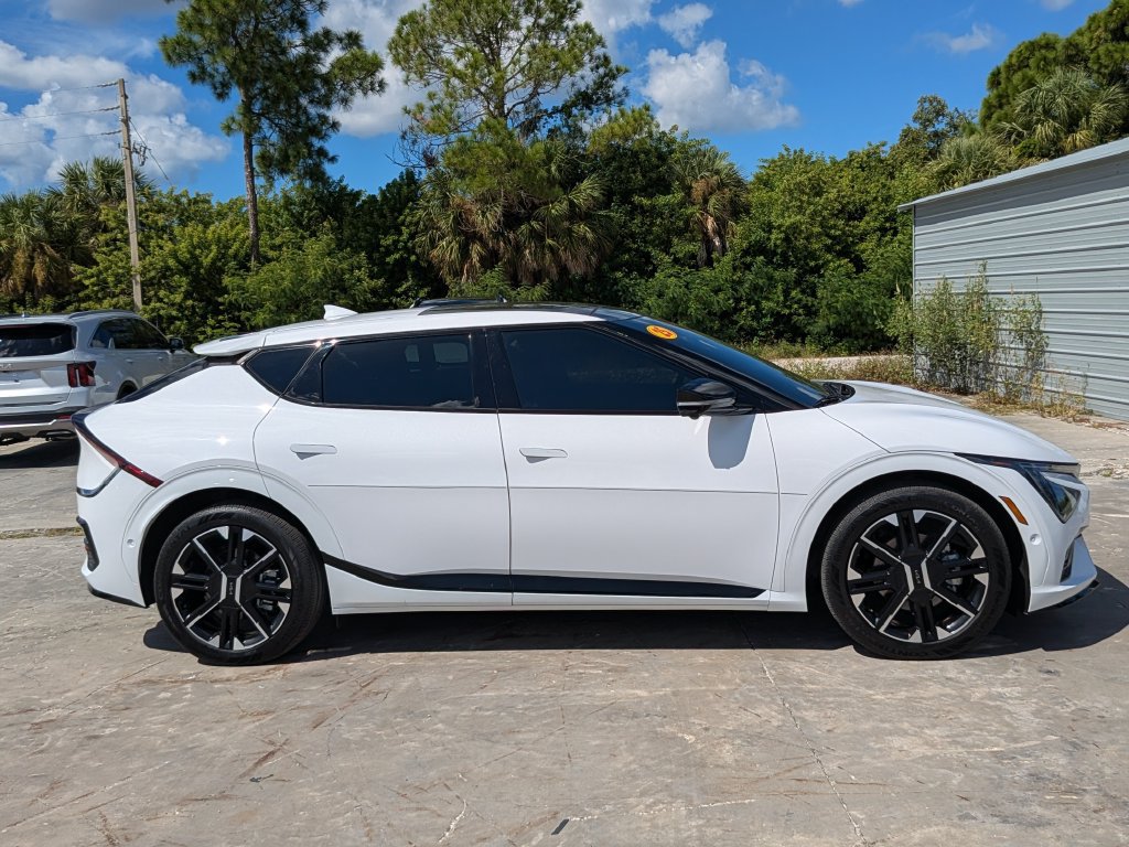 Certified 2025 Kia EV6 GT-Line AWD/4WD image 9